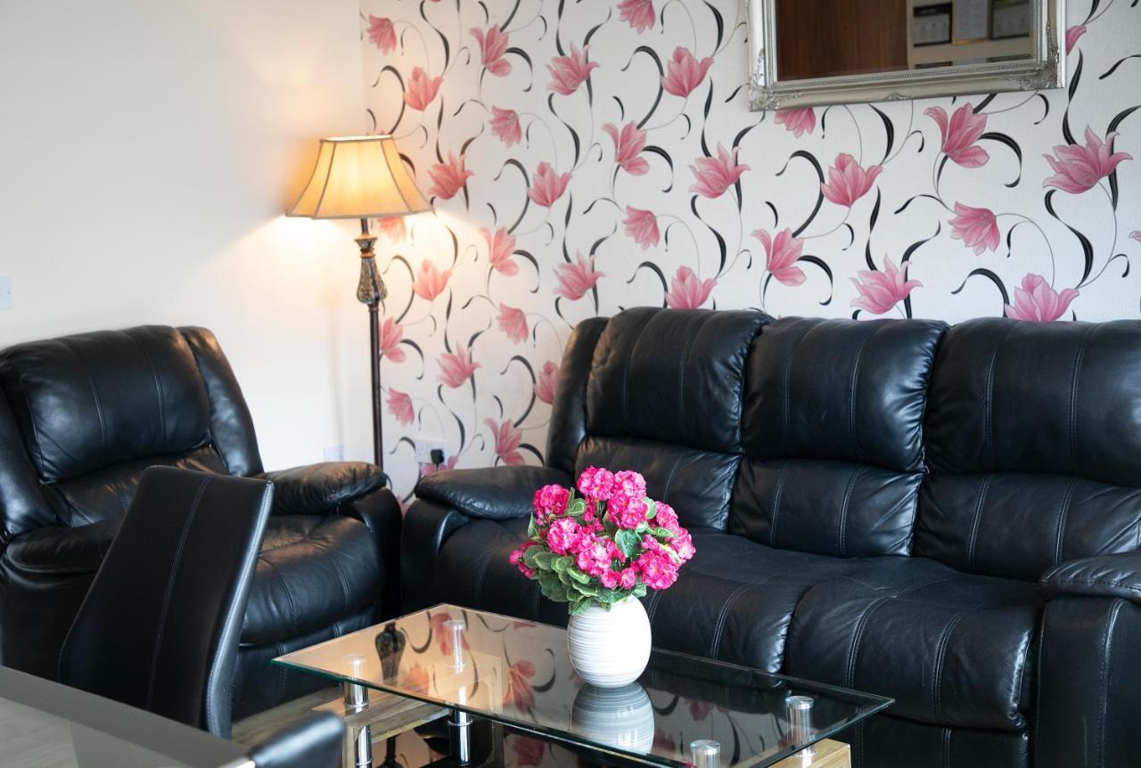Arch House Apartments Άθλον Εξωτερικό φωτογραφία